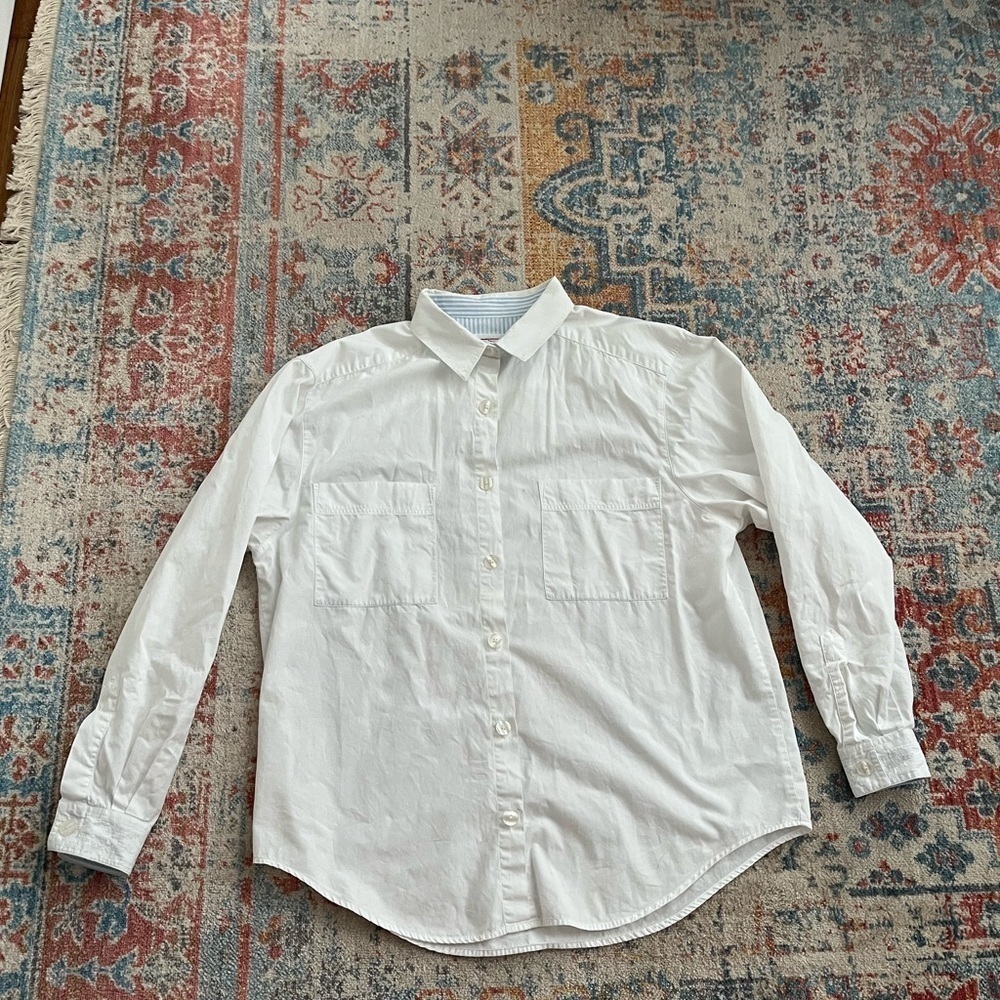 Talbots 100% cotton white two-pocket button down shirt